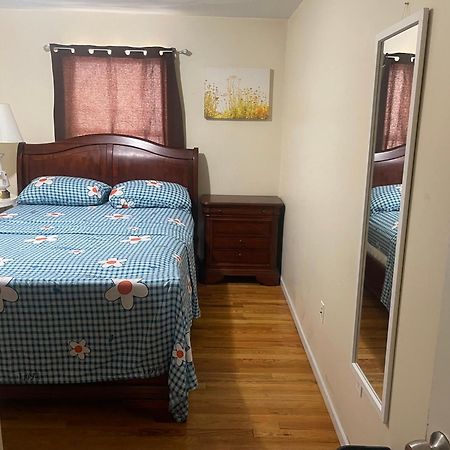 Peculiar D At 62 1St Street Apartment Newark Luaran gambar